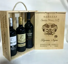 Caja de madera de tres botellas de Lágrima Negra
